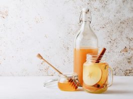 Apple Cider Vinegar and Honey – A Magic Potion For Your Health